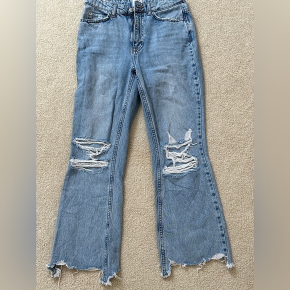 Urban outfitters BDG jeans size 27 US 4, light blue cropped flare jeans - Picture 2 of 6